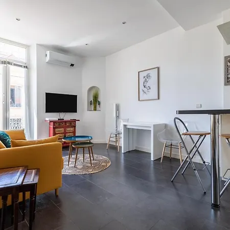 Charming Apartment In The Center Of Cannes
